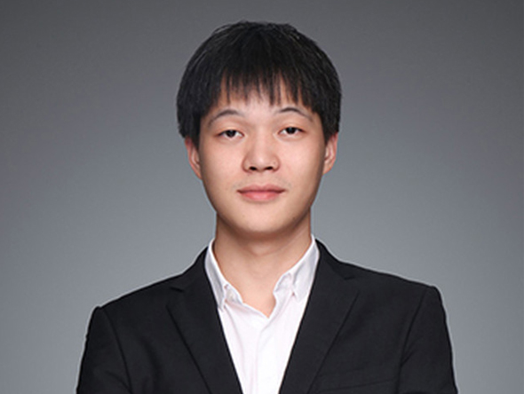 何敘 從業8年